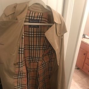Burberry women’s trench coat